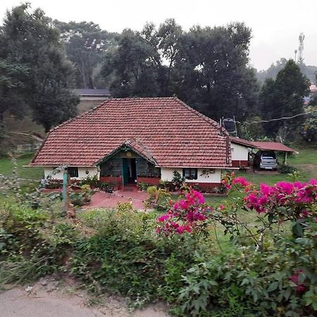 מדיקרי A Quaint Cottage With Rajah'S Seat View. מראה חיצוני תמונה