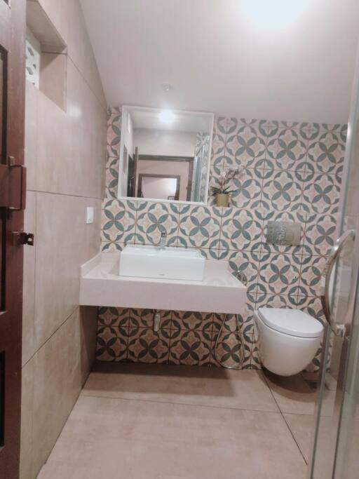 מדיקרי A Quaint Cottage With Rajah'S Seat View. מראה חיצוני תמונה