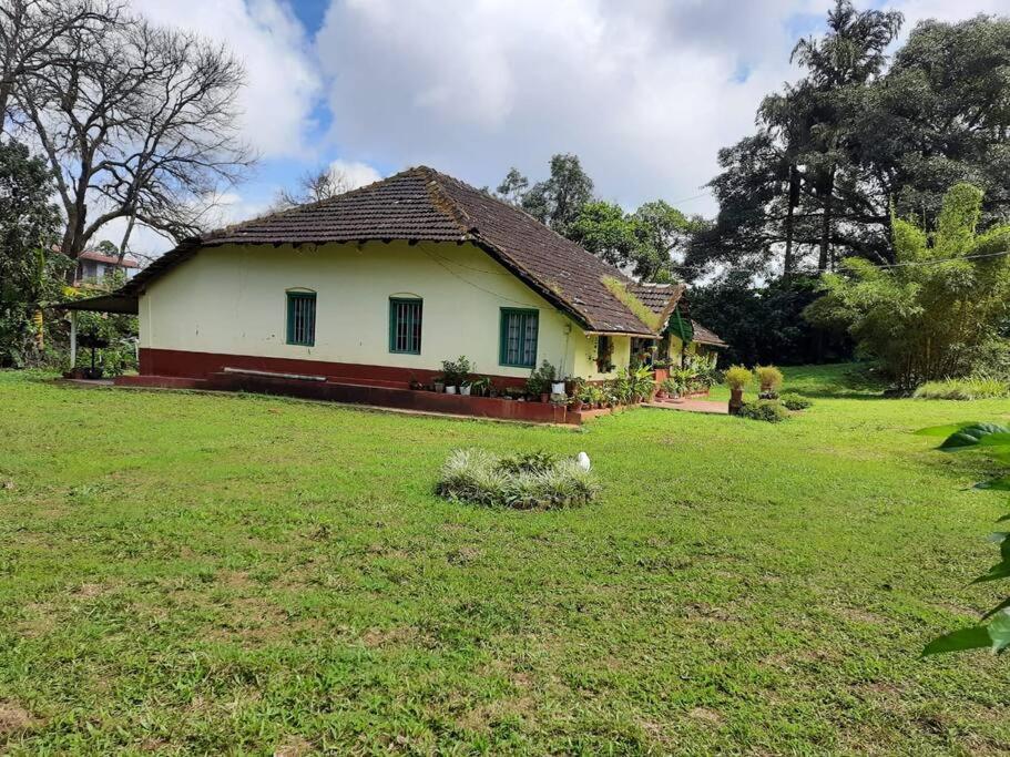 מדיקרי A Quaint Cottage With Rajah'S Seat View. מראה חיצוני תמונה