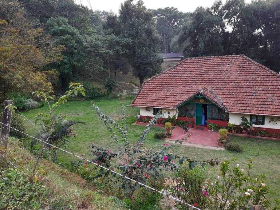 מדיקרי A Quaint Cottage With Rajah'S Seat View. מראה חיצוני תמונה